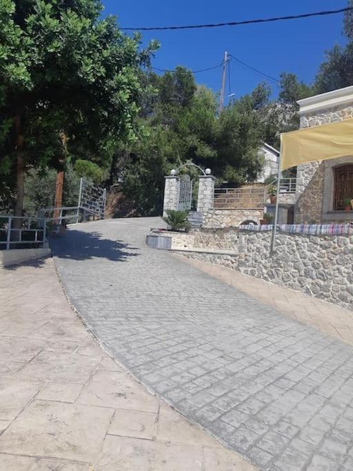 Panos Renos Studio, A Cozy Home By The Beach! Myrties المظهر الخارجي الصورة