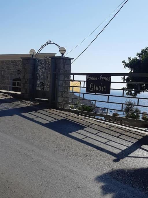 Panos Renos Studio, A Cozy Home By The Beach! Myrties المظهر الخارجي الصورة